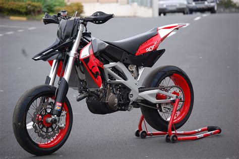 what does a dirt bike need to be street legal - And Can a Dirt Bike Ever Truly Be a City Slicker's Best Friend?